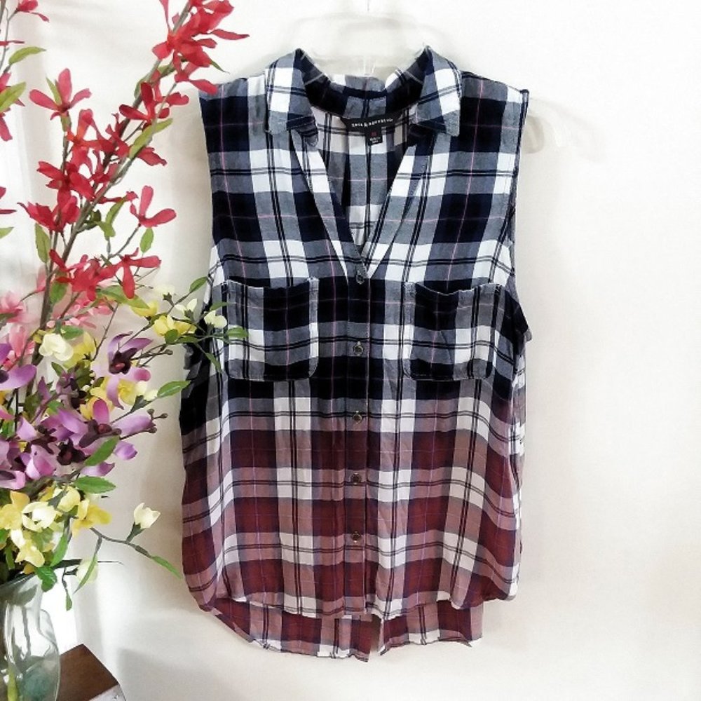 Rock & Republic Sleeveless Womens Blouse